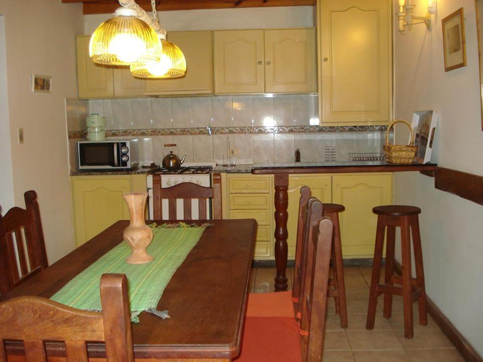 Holiday Home Las Retamas San Martin de los Andes Luaran gambar